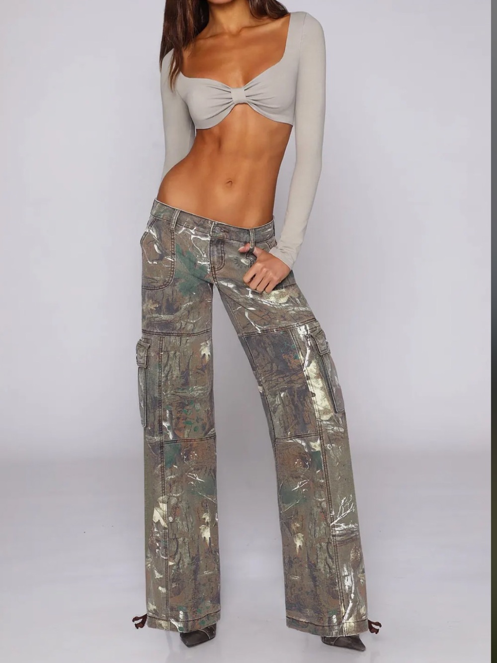 REVICE Camouflage Wide-Leg Cargo Pants